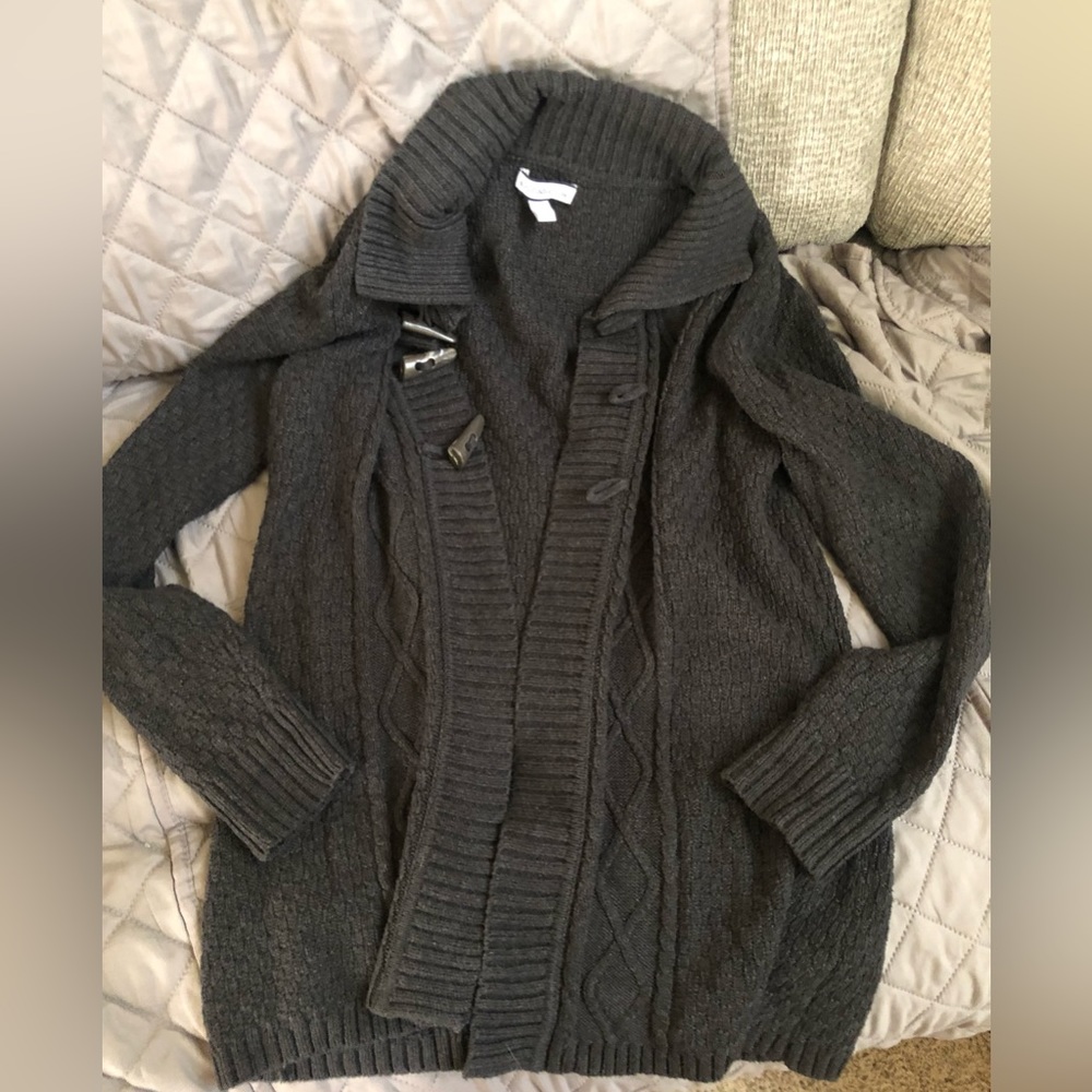 Croft & Barrow 3 button sweater size small
